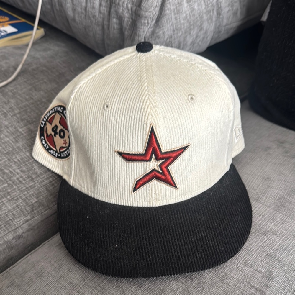 New Era Astros Patch Cap (Corduroy) Size 7 5/8 - Black and Cream